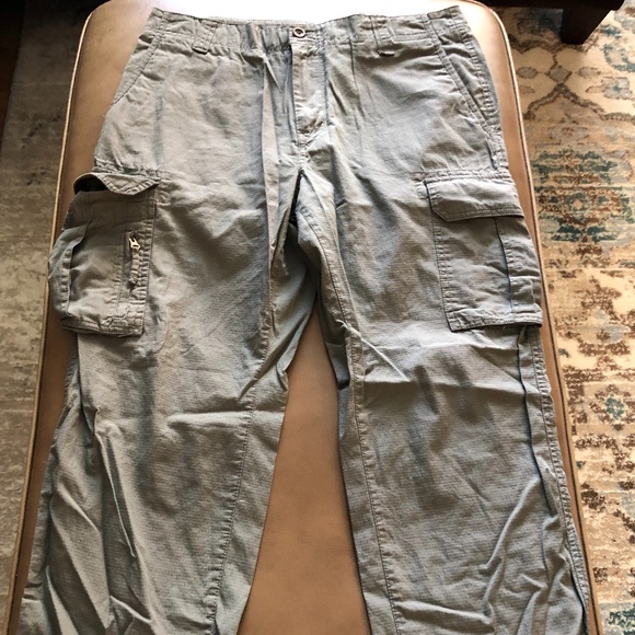 CHAPS Cargo Pants - Picture 1 of 4